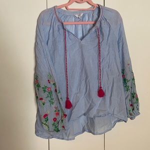 Crown and Ivy embroidered shirt 💕